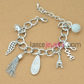 Delicate tassels decoration chain link bracelet