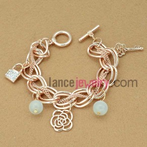Trendy gold filled chain link bracelet with hollow flower decoration
