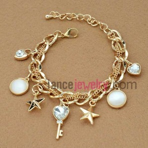 Attractive alloy bracelet with cat eye decoration