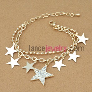 Beautiful alloy chain link bracelet with rhinestone star decoration