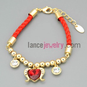 Lovely heart-shaped chain link bracelet