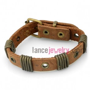Delicate bracelet with leather decorated pin buckle 
 