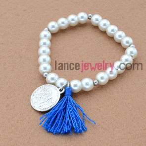 Trendy glass pearl bead bracelet with tassel ornate