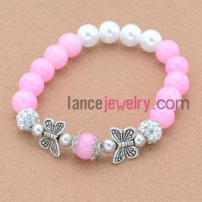 Glittering rhinestone and butterfly model bead bracelet.