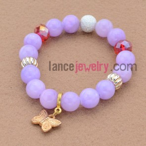 Romantic violet color and alloy findings bead bracelet with butterfly pendant.