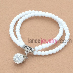 Elegant white color bead bracelet with rhinestone big pendant.