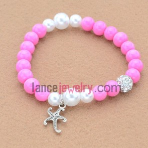 Elegant pink color&rhinestone and alloy pendant bead bracelet.