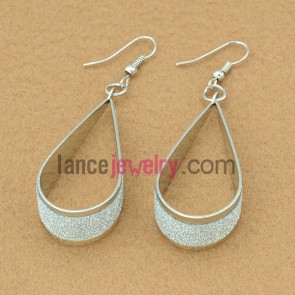 Trendy earrings with hollow iron drop pendant decorated shiny pearl powder
