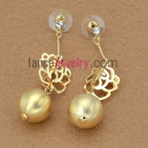Romantic earrings decorated with iron flower model and golden ccb beads 