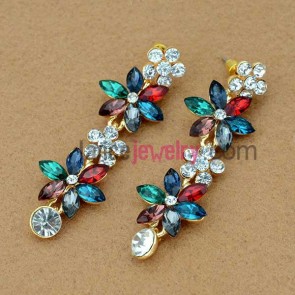 Colorful crystal and rhinestone flower model earrings