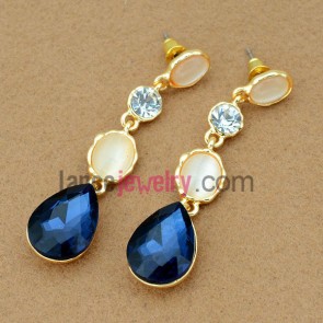 Delicate cat eye earrings decorated with real gold plating