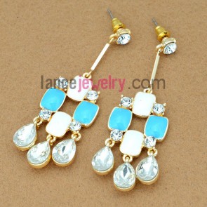 Glittering zinc alloy earrings decorated with rhinestone