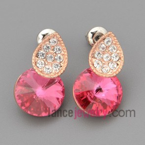 Sweet earrings with gold brass   decorated shiny rhinestone and pink crystal