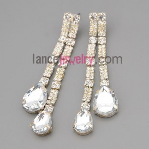 Elegant earrings with claw chain decorate many rhinestone and 
shiny crystal pendant
