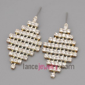 Trendy earrings with claw chain decorate many rhinestone with quadrangle model