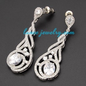 Fashion brass alloy & cubic zirconia decoration earrings