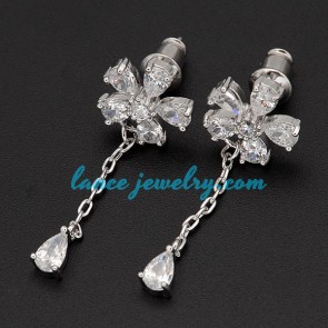 Unusual?flower shape drop earrings decorated with nice pendants