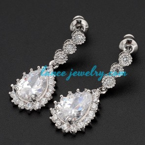 Unique cubic zirconia & brass alloy decorated drop earrings