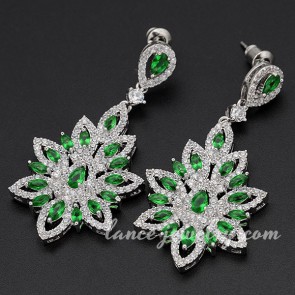 Charming green cubic zirconia decoration earrings