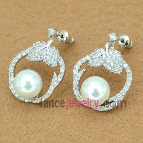 Elegant earrings with copper alloy  decorated transparent cubic zirconia and pearl