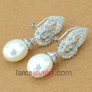 Trendy earrings with copper alloy  pendant decorated transparent cubic zirconia and pearl 