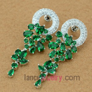 Dazzling earrings with copper alloy pendant decorated green cubic zirconia 