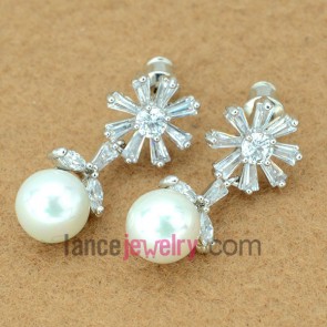 Lovely earrings with copper alloy flower pendant decorated transparent cubic zirconia and  pearl