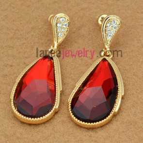 Red crystal decoration drop earrings