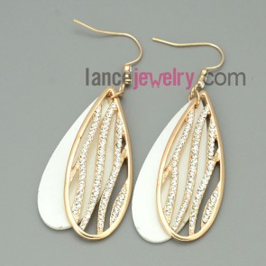 Trendy shell & rhinestone ornate drop earrings