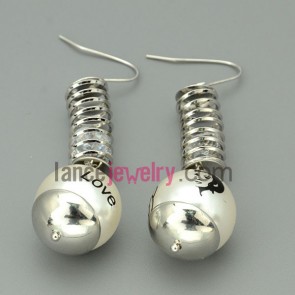 Fashion imitation pearl & rhinestone ornate drop earrings