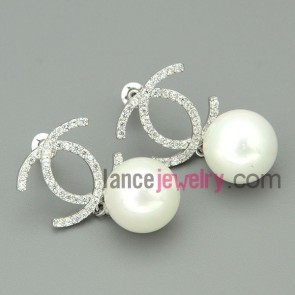 Classic Chanel model and imitation pearl findings decoration drop earrings