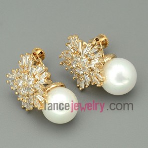 Rare flower model and imitation pearl decoration drop earrings