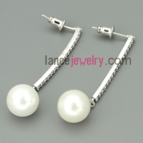 Fashion zirconia and imitation pearls decorated drop earrings