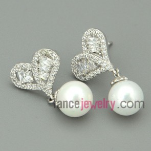 Sweet heart decorated drop earrings