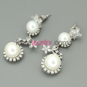 Elegant drop earrings with nice pendant