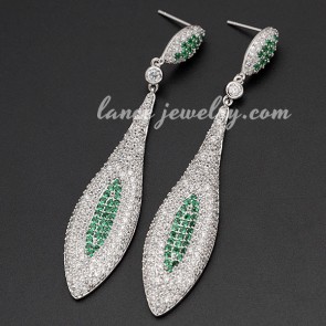 Simple brass alloy & green cubic zirconia decoration earrings