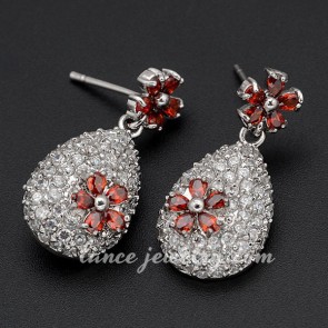 Creative cubic zirconia earrings with red flower model decoration