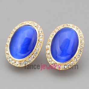 Simple stud earrings with zinc alloy decorated many rhinestone and big size cat eye