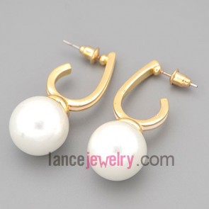 Simple stud earrings with gold zinc alloy decorated big size abs beads 