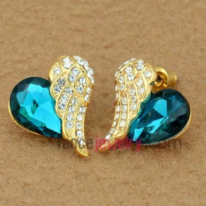 Exquisite wing shape stud earrings