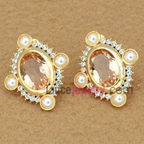 Retro crystal stud earrings with pearl decoration