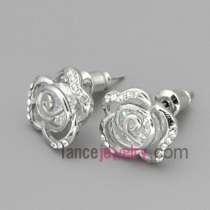 Beautiful rose shape studded earrings