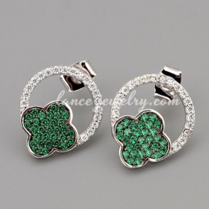 Mignon earrings with white and green cubic zirconia in the clover & ring model