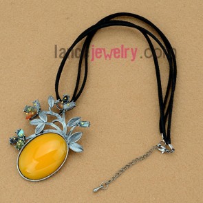 Popular yellow color stone pendant necklace
