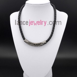 Leather based necklace with silver findings