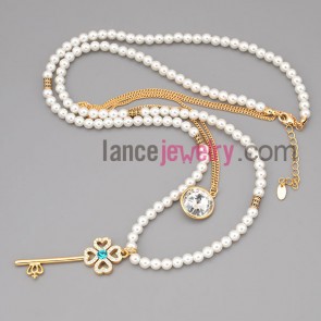 Gorgeous rhinestone key & crystal  pendant decoration necklace