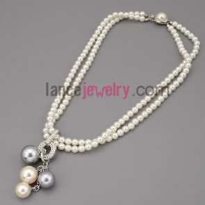 Creative rhinestone & beads pendant decorated the strand necklace