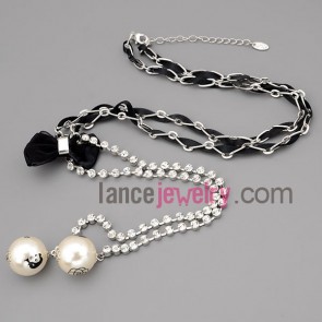 Exquisite rhinestone chain & mini bowknot decoration alloy necklace
