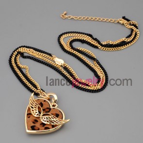 Nice alloy chain necklace decorated with a special shape pendant 