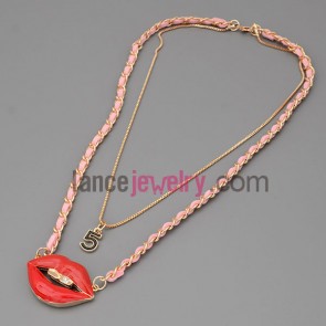Classic red lips pendant chain necklace